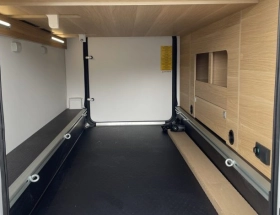 Camper huren met ruime garage