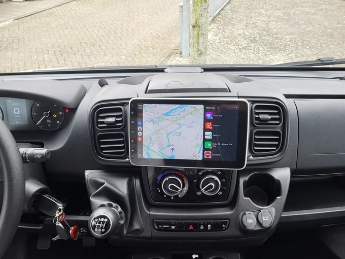 Camper huren met radio en navigatie